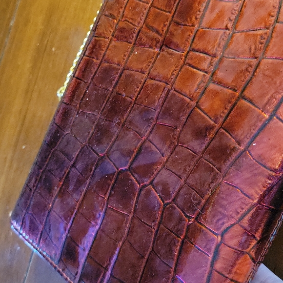 ๐ METALLIC RED HANDBAG - Picture 5 of 9